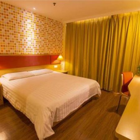 Home Inn Guangzhou Zhujiang New City Экстерьер фото